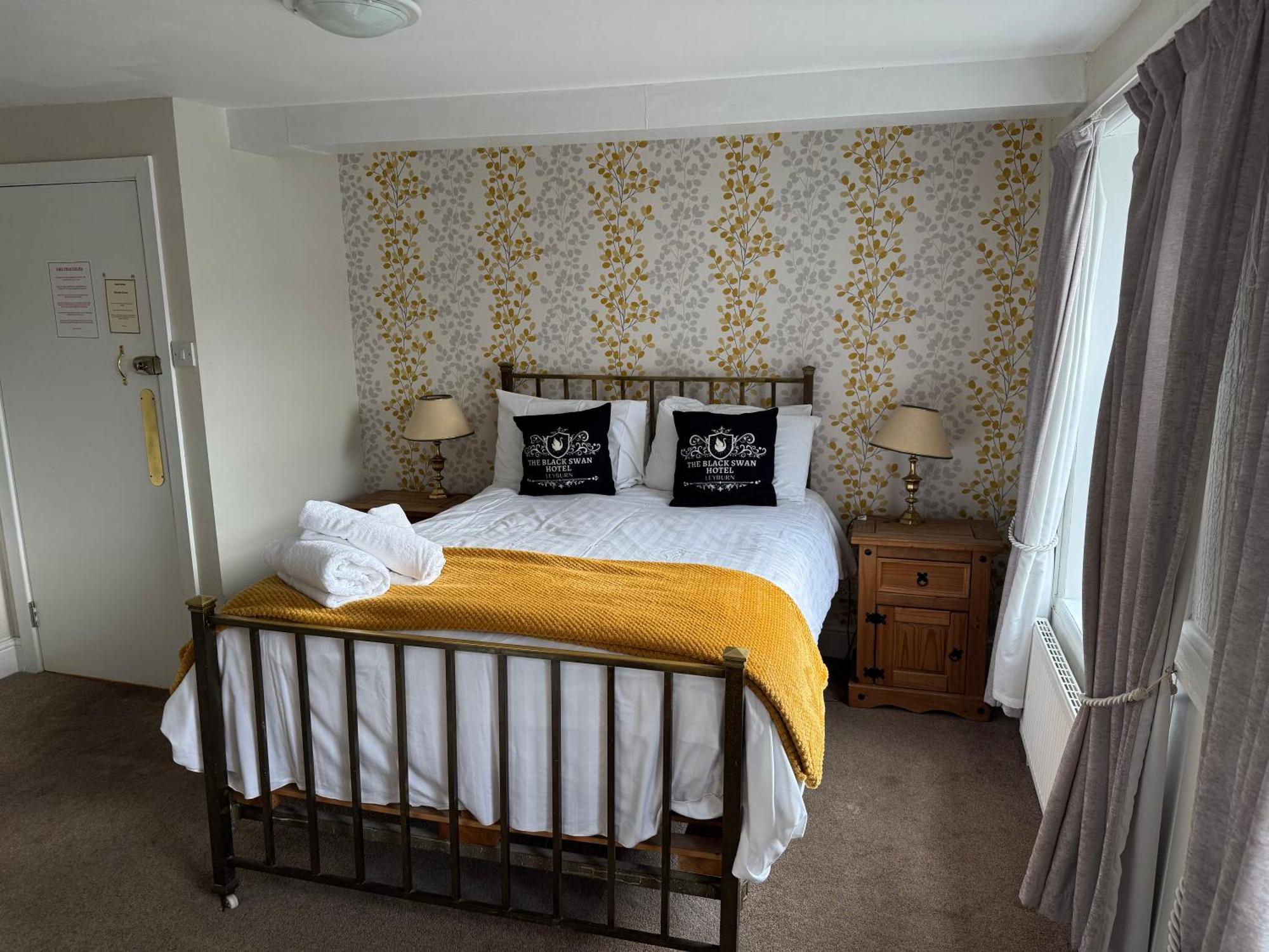 The Black Swan Hotel Leyburn Ngoại thất bức ảnh